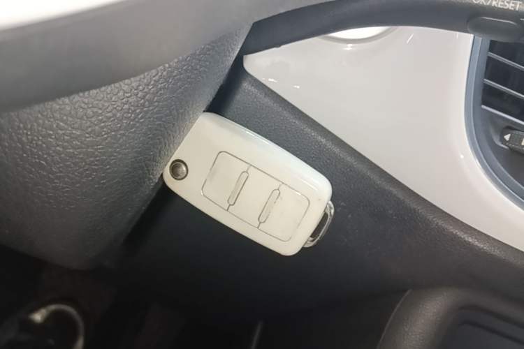 Used Volkswagen Beetle 2015 180TSI model Vehicle Key