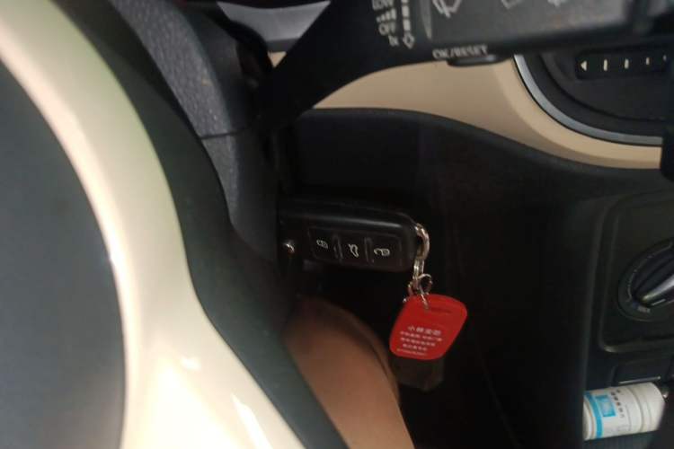 Used Volkswagen Beetle 2015 180TSI model Vehicle Key