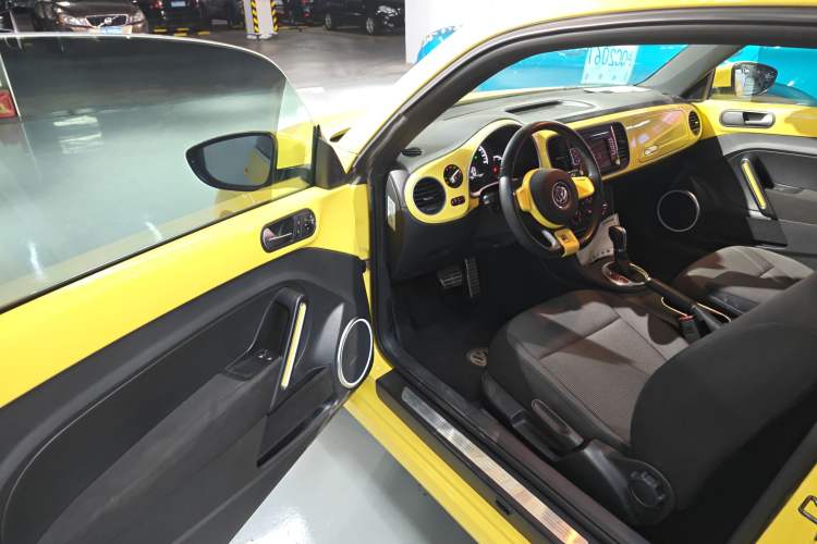 Used Volkswagen Beetle 2015 180TSI model Driver Seat