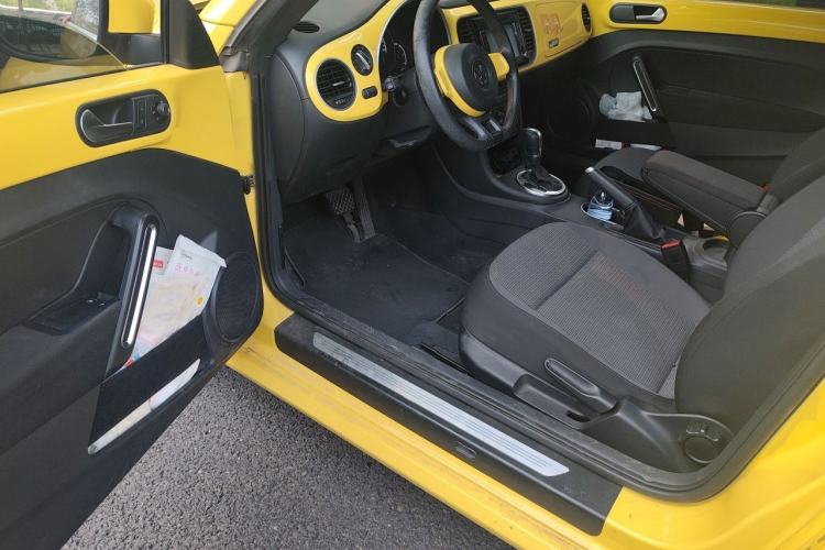 Used Volkswagen Beetle 2015 180TSI model Driver Seat