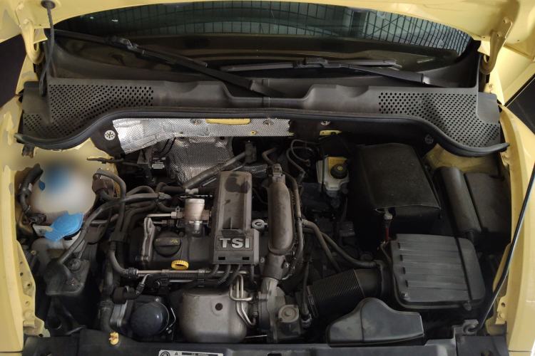 Used Volkswagen Beetle 2015 180TSI model Engine Bay