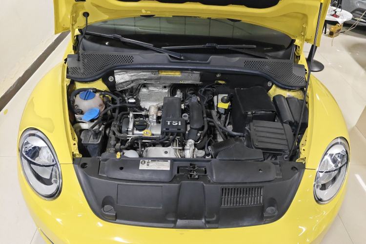 Used Volkswagen Beetle 2015 180TSI model Engine Bay