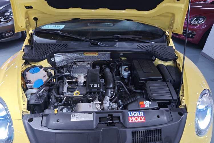 Used Volkswagen Beetle 2015 180TSI model Engine Bay