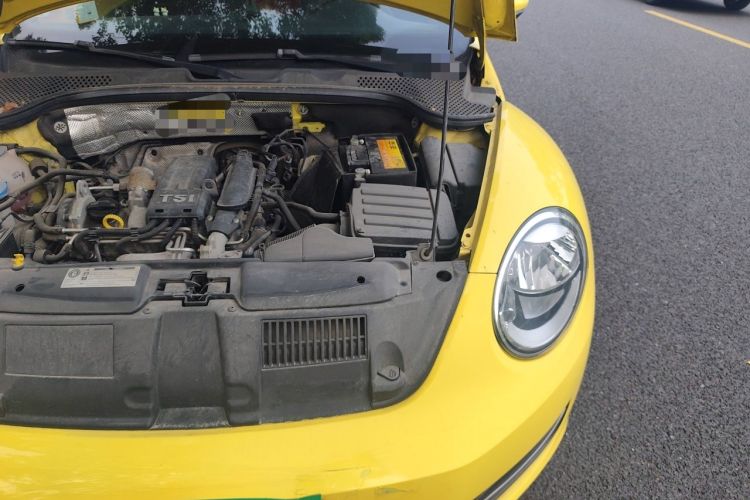 Used Volkswagen Beetle 2015 180TSI model Engine Bay Left