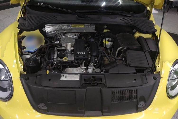 Used Volkswagen Beetle 2015 180TSI model Engine Bay