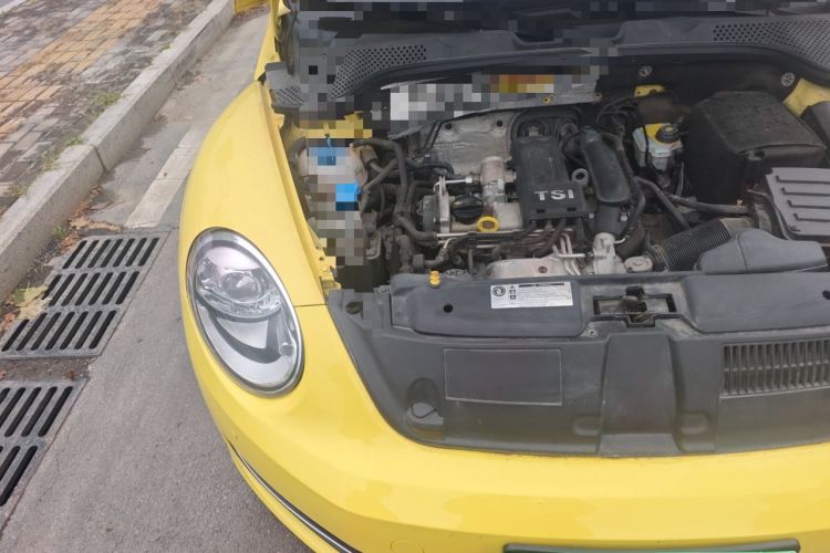 Used Volkswagen Beetle 2015 180TSI model Engine Bay Right