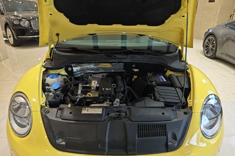 Used Volkswagen Beetle 2015 180TSI model Engine Bay