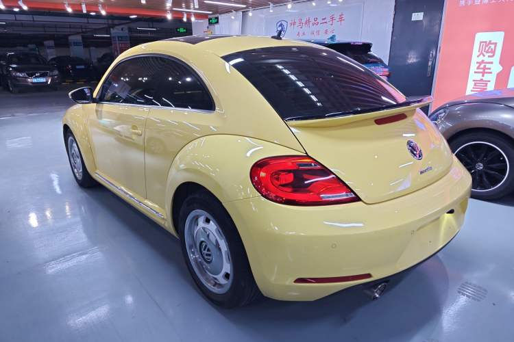 Used Volkswagen Beetle 2015 180TSI model Exterior 2