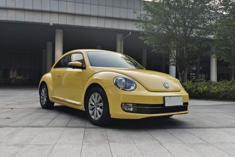 Used Volkswagen Beetle 2015 180TSI model Exterior 2