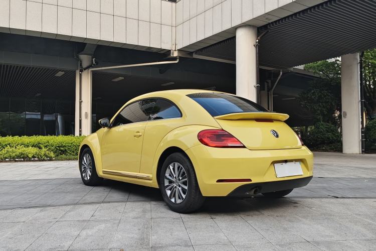 Used Volkswagen Beetle 2015 180TSI model Exterior 4
