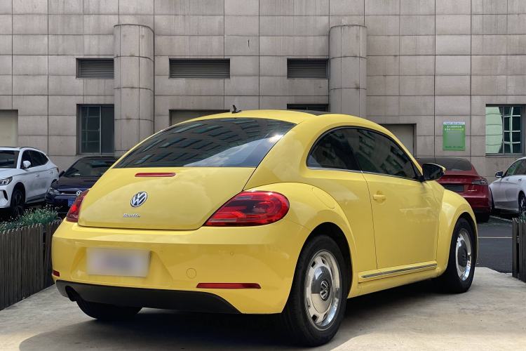 Used Volkswagen Beetle 2015 180TSI model Exterior 4