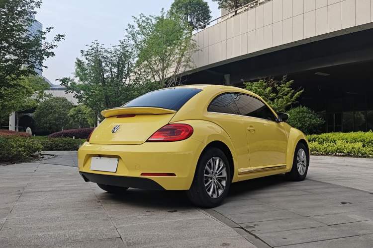 Used Volkswagen Beetle 2015 180TSI model Exterior 6