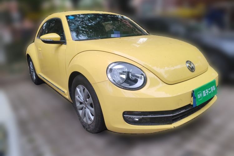 Used Volkswagen Beetle 2015 180TSI model Front Right 45 Deg