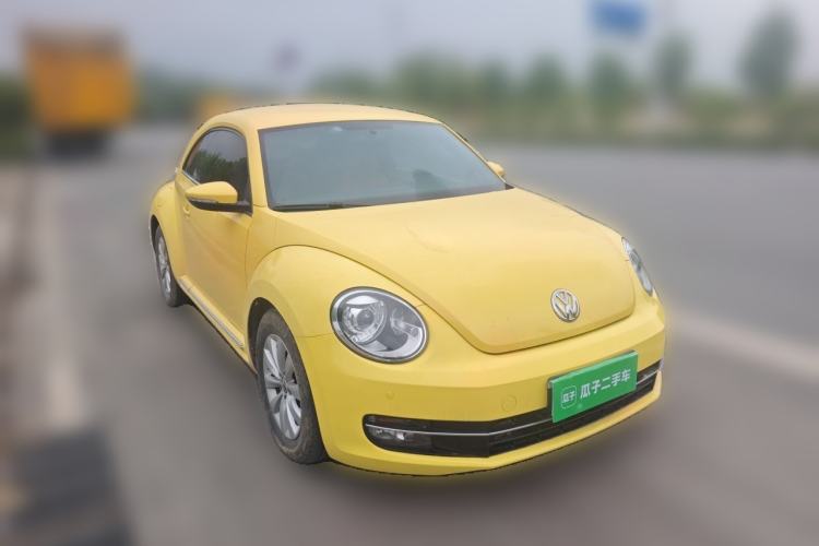 Used Volkswagen Beetle 2015 180TSI model Front Right 45 Deg
