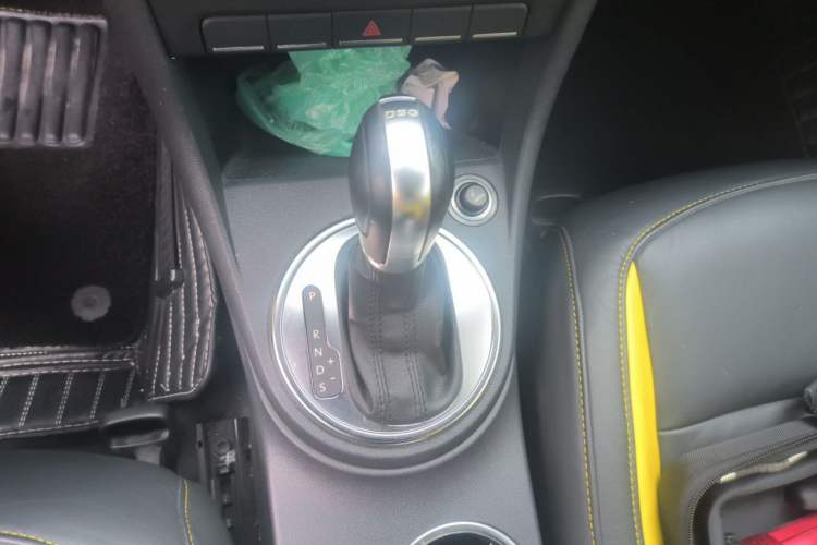 Used Volkswagen Beetle 2015 180TSI model Gear Lever
