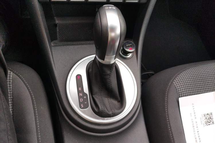 Used Volkswagen Beetle 2015 180TSI model Gear Lever