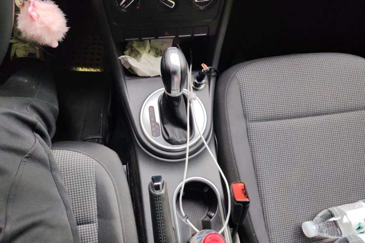 Used Volkswagen Beetle 2015 180TSI model Gear Lever
