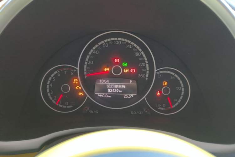 Used Volkswagen Beetle 2015 280TSI Instrument Cluster