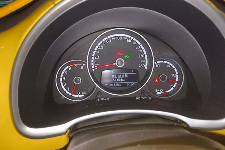 Used Volkswagen Beetle 2015 280TSI Instrument Cluster