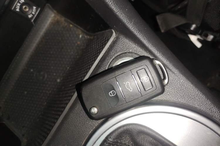 Used Volkswagen Beetle 2015 180TSI model Interior 1