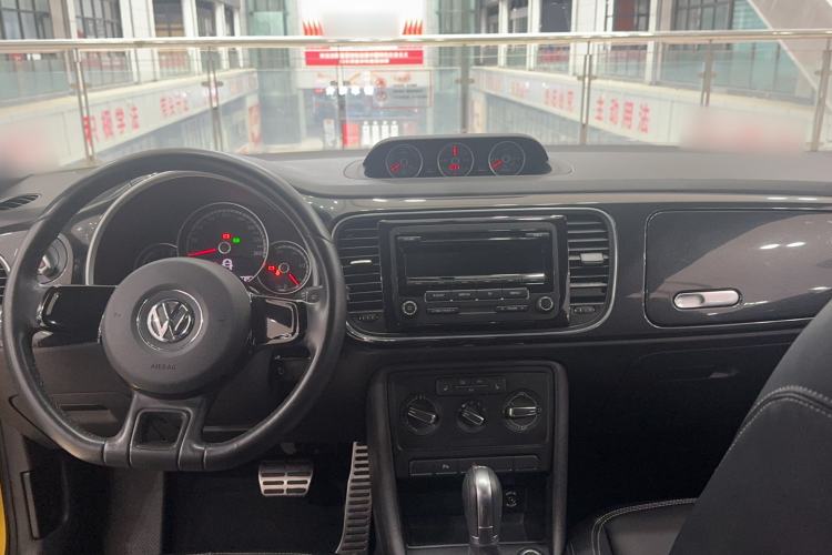 Used Volkswagen Beetle 2015 380TSI Interior 3