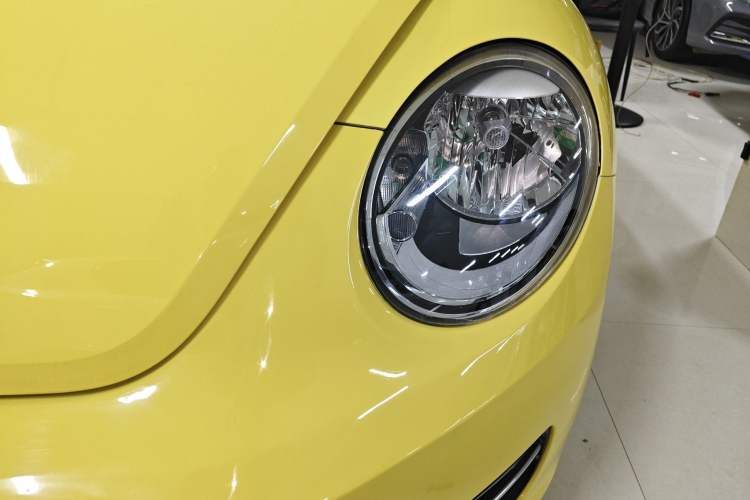 Used Volkswagen Beetle 2015 180TSI model Left Front Headlight