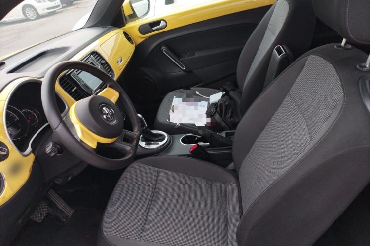Used Volkswagen Beetle 2015 180TSI model Left Front Seat
