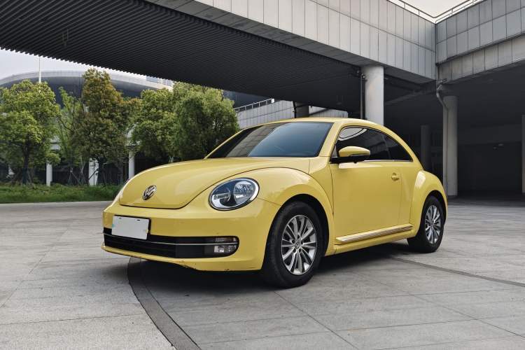 Used Volkswagen Beetle 2015 180TSI model Guazi used car, China used car export, Used car for sale, Used cars, Cheapest cars for sale