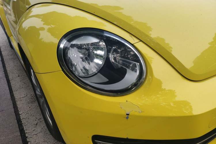 Used Volkswagen Beetle 2015 180TSI model Right Front Headlight