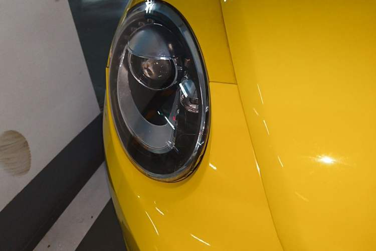 Used Volkswagen Beetle 2015 280TSI Right Front Headlight