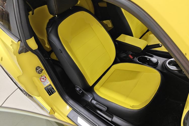 Used Volkswagen Beetle 2015 180TSI model Right Front Seat