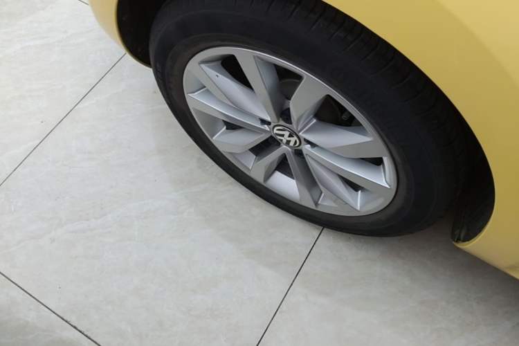 Used Volkswagen Beetle 2015 280TSI Right Rear Wheel Hub