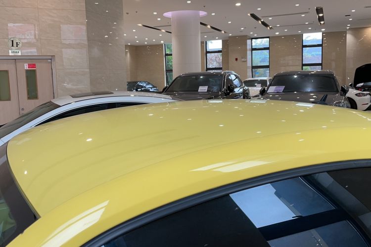 Used Volkswagen Beetle 2015 180TSI model Roof