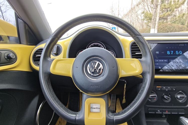 Used Volkswagen Beetle 2015 180TSI model Steering Wheel
