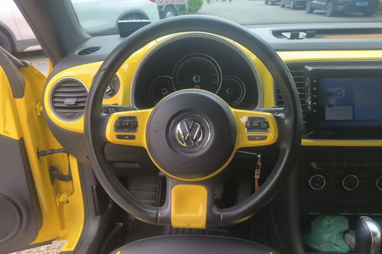 Used Volkswagen Beetle 2015 180TSI model Steering Wheel