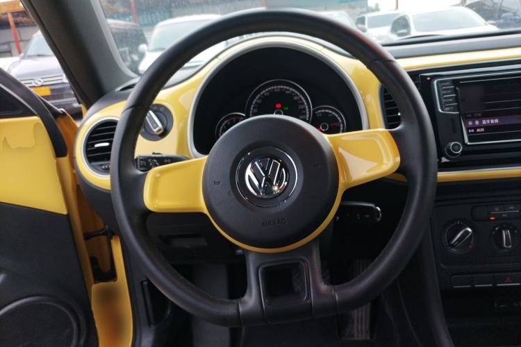 Used Volkswagen Beetle 2015 180TSI model Steering Wheel