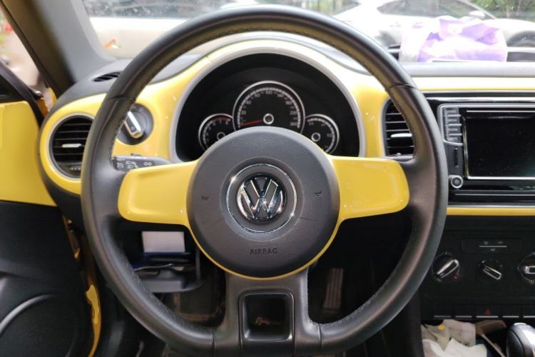 Used Volkswagen Beetle 2015 180TSI model Steering Wheel