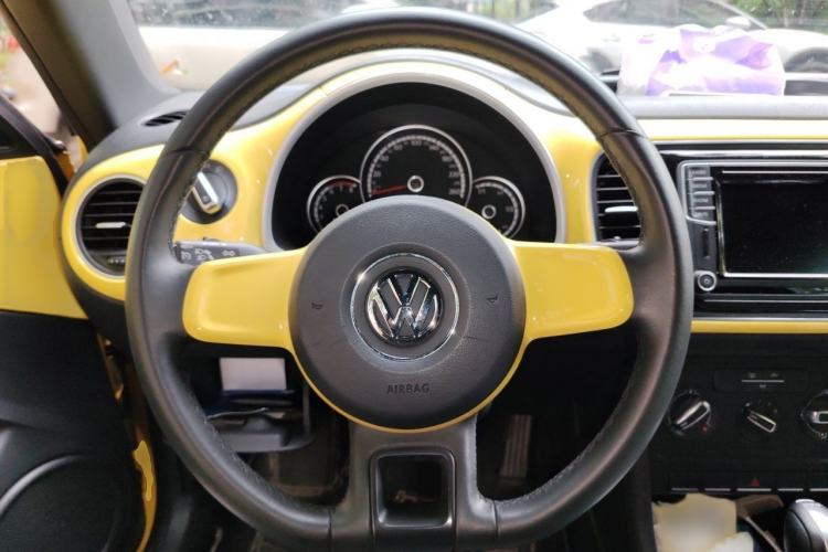 Used Volkswagen Beetle 2015 180TSI model Steering Wheel