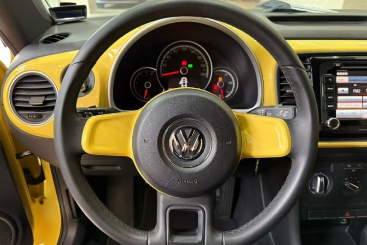 Used Volkswagen Beetle 2015 180TSI model Steering Wheel