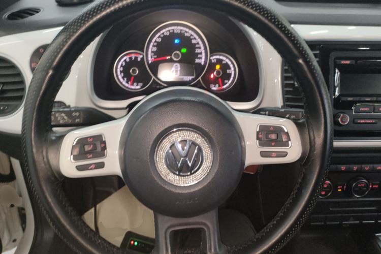 Used Volkswagen Beetle 2015 180TSI model Steering Wheel