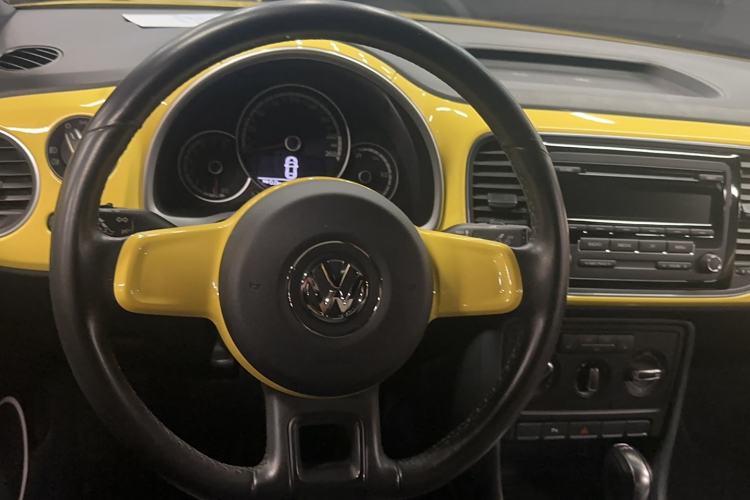 Used Volkswagen Beetle 2015 180TSI model Steering Wheel
