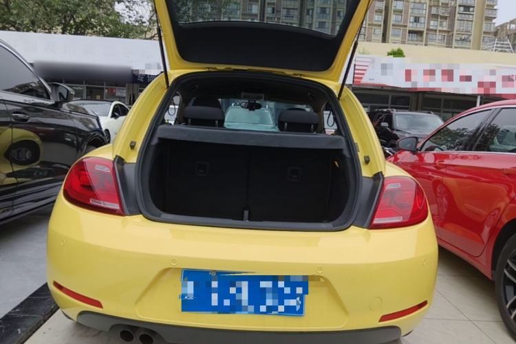 Used Volkswagen Beetle 2015 280TSI Trunk