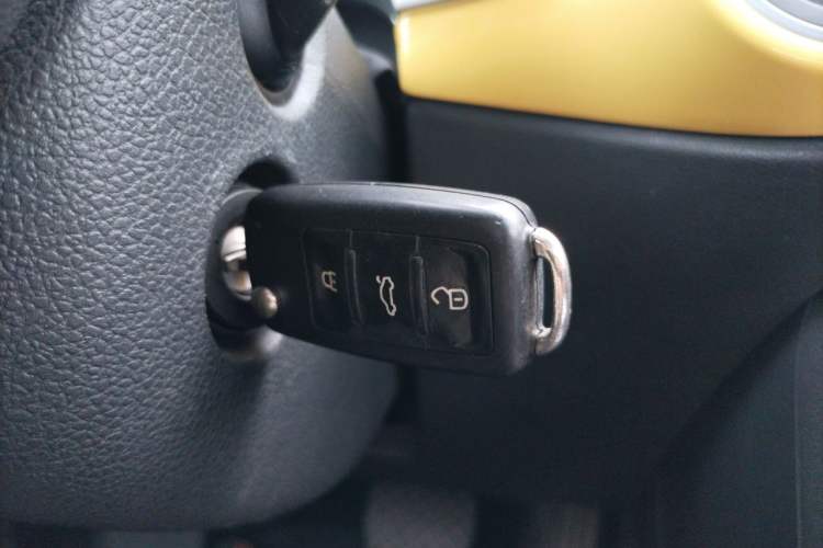 Used Volkswagen Beetle 2015 180TSI model Vehicle Key