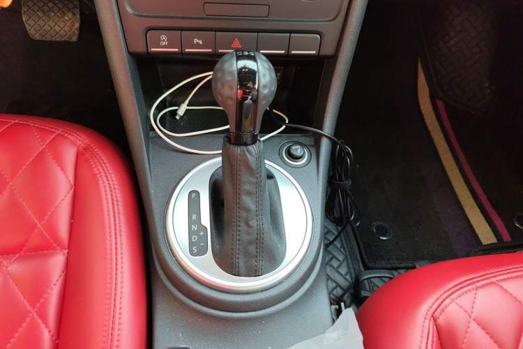 Used Volkswagen Beetle 2016 180TSI Dune Off-Road Edition Gear Lever