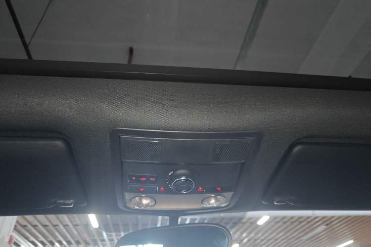 Used Volkswagen Beetle 2016 180TSI Dune Off-Road Edition Headliner