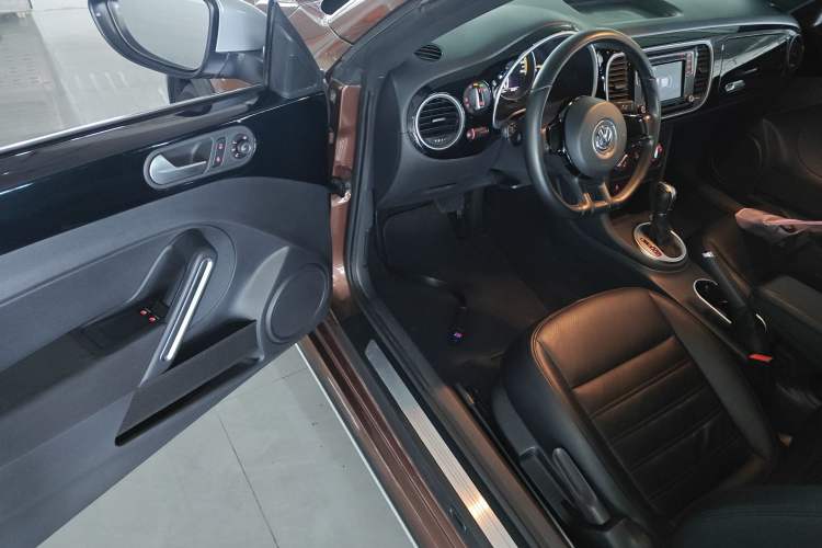 Used Volkswagen Beetle 2016 180TSI Dune Off-Road Edition Interior 3