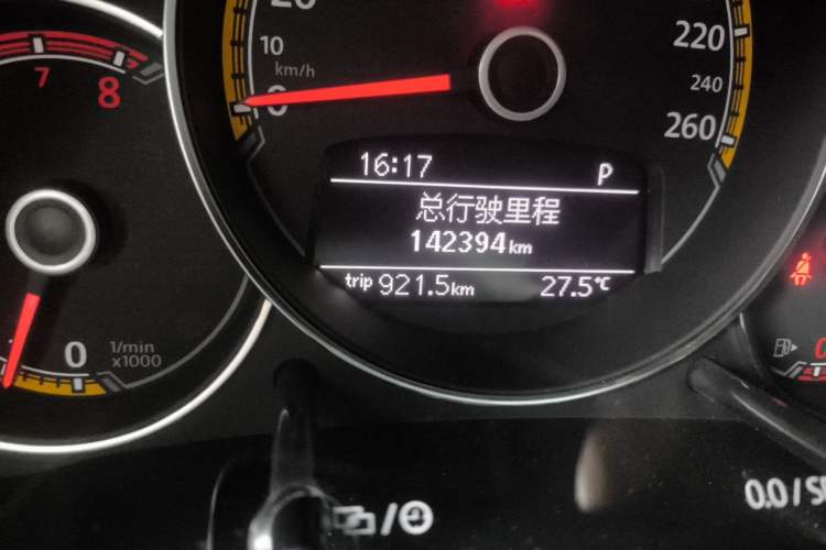 Used Volkswagen Beetle 2016 280TSI Dune Off-Road Edition Odometer Close Up
