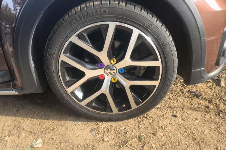 Used Volkswagen Beetle 2016 280TSI Dune Off-Road Edition Right Front Wheel Hub