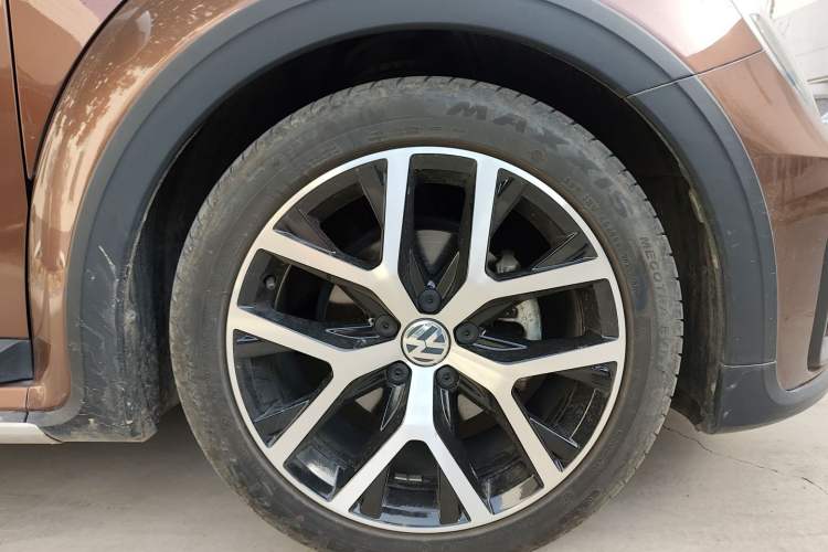 Used Volkswagen Beetle 2016 180TSI Dune Off-Road Edition Right Front Wheel Hub