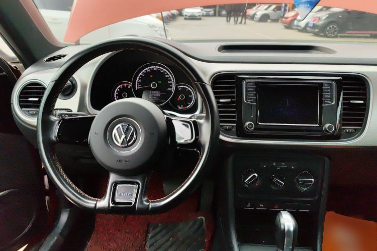Used Volkswagen Beetle 2016 180TSI Club Edition Center Console
